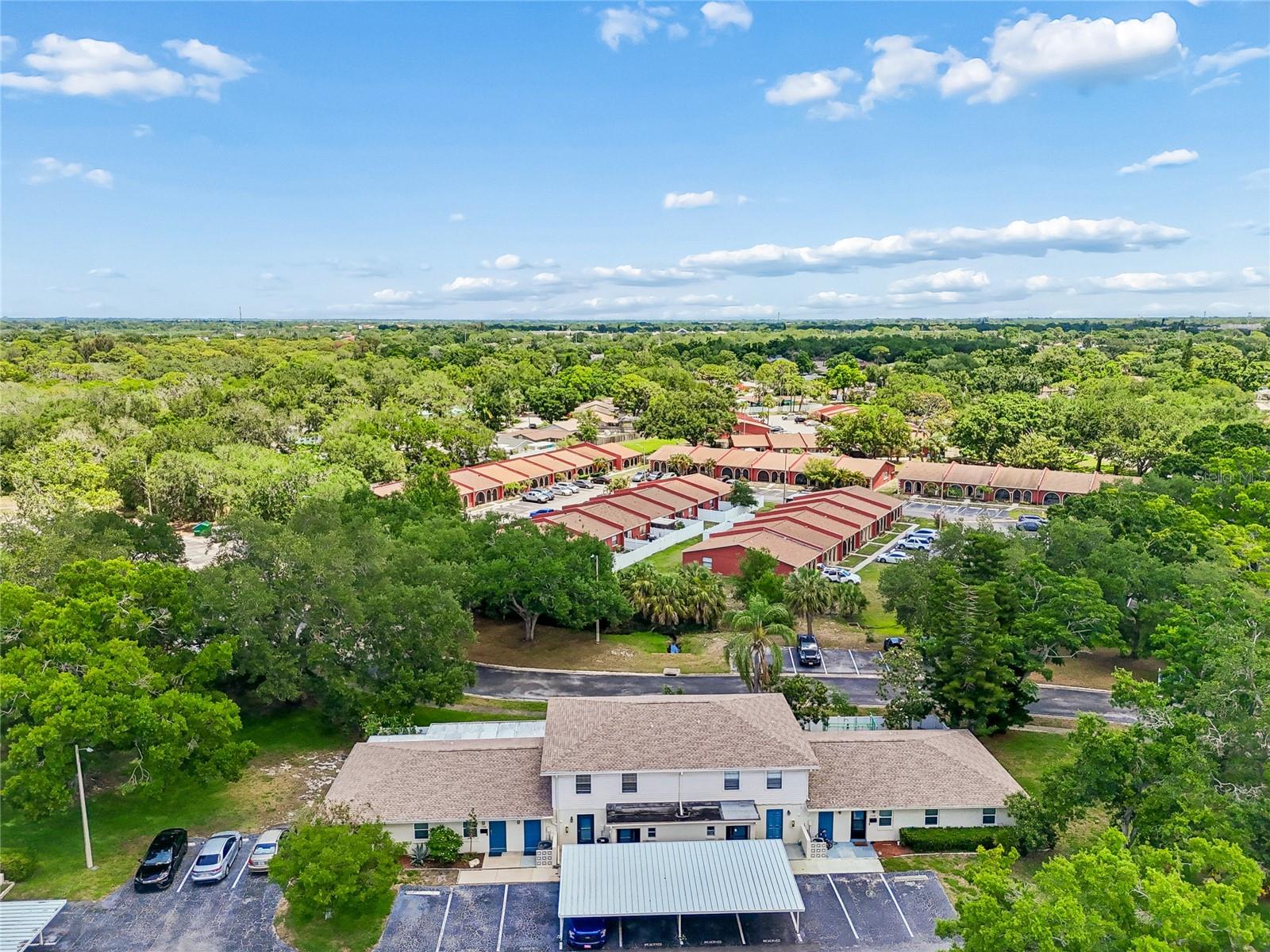 TOWNHOUSES AT BONNIE BAY CONDO - Residential
