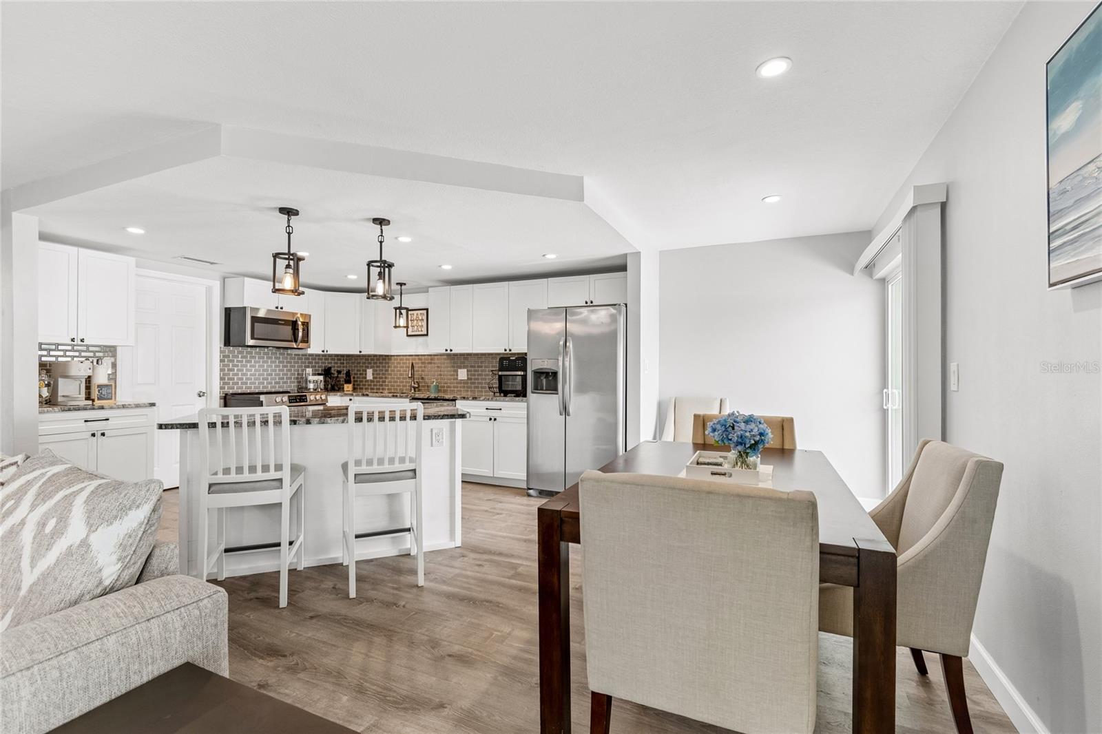 TOWNHOUSES AT BONNIE BAY CONDO - Residential