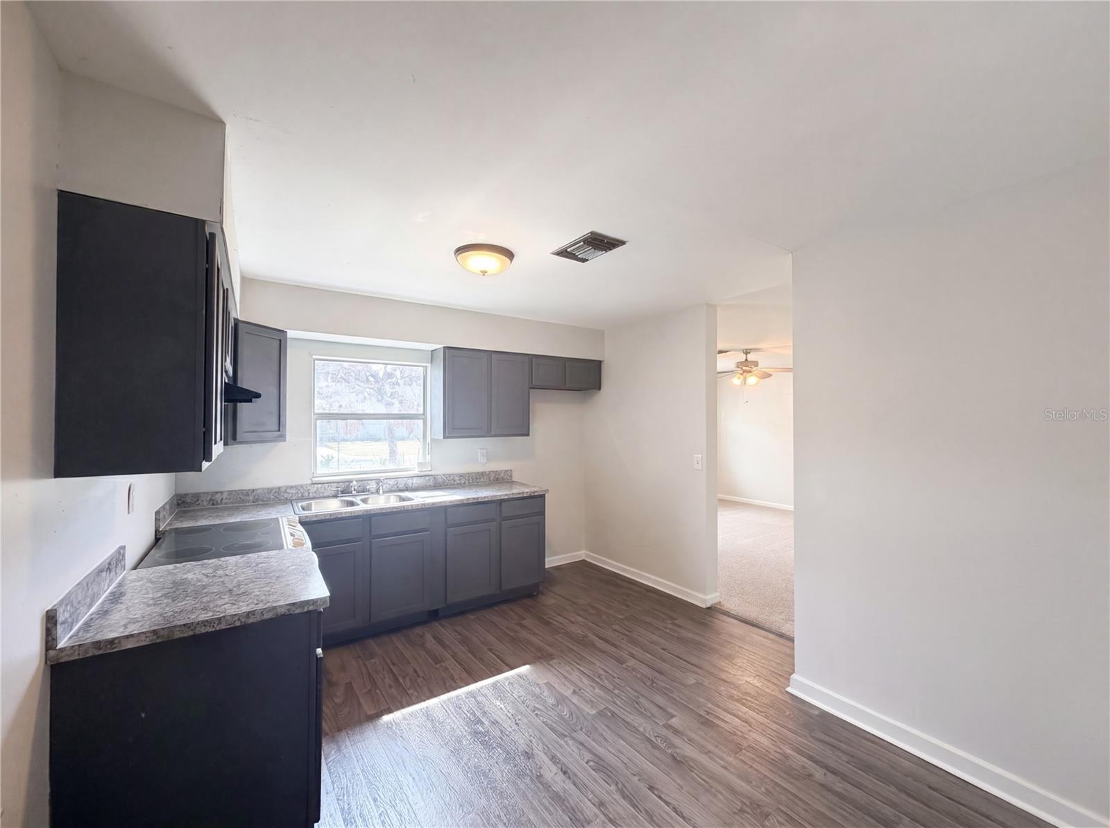 CAREFREE COVE - Residential