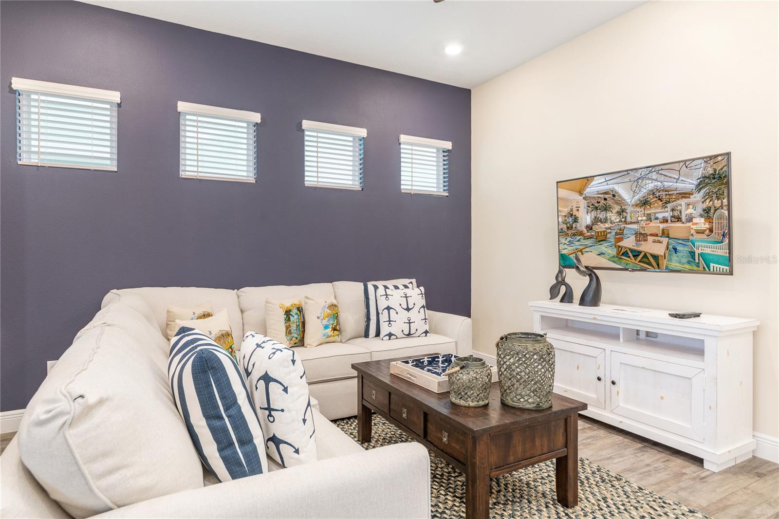 ROLLING OAKS PH 6 - Residential Lease