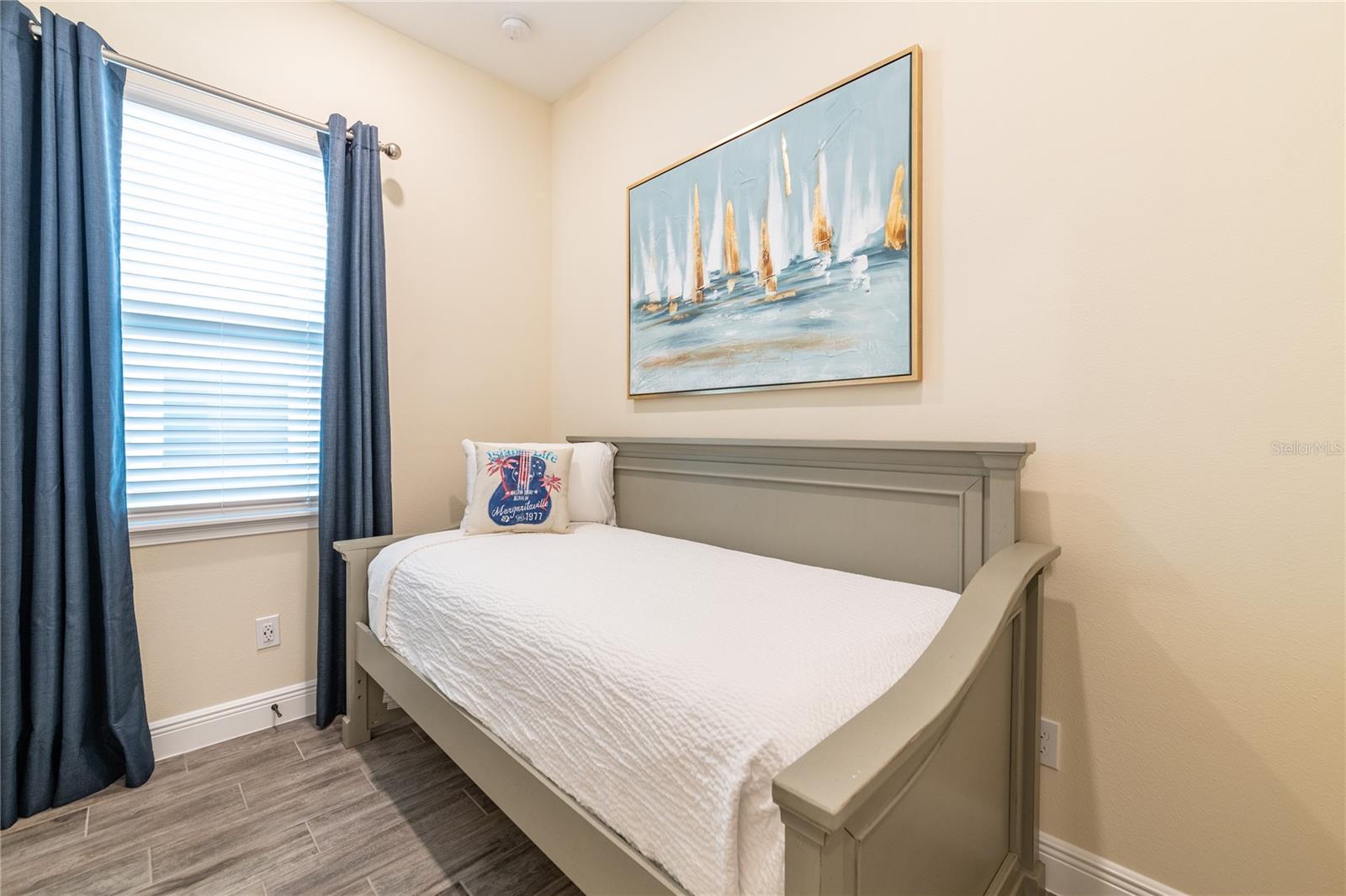 ROLLING OAKS PH 6 - Residential Lease