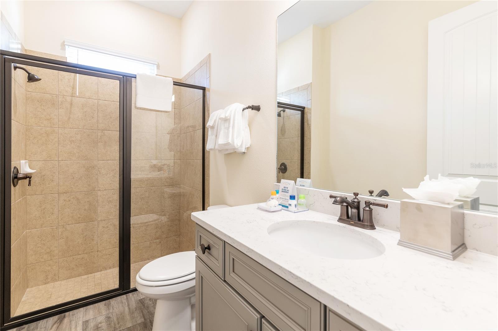 ROLLING OAKS PH 6 - Residential Lease