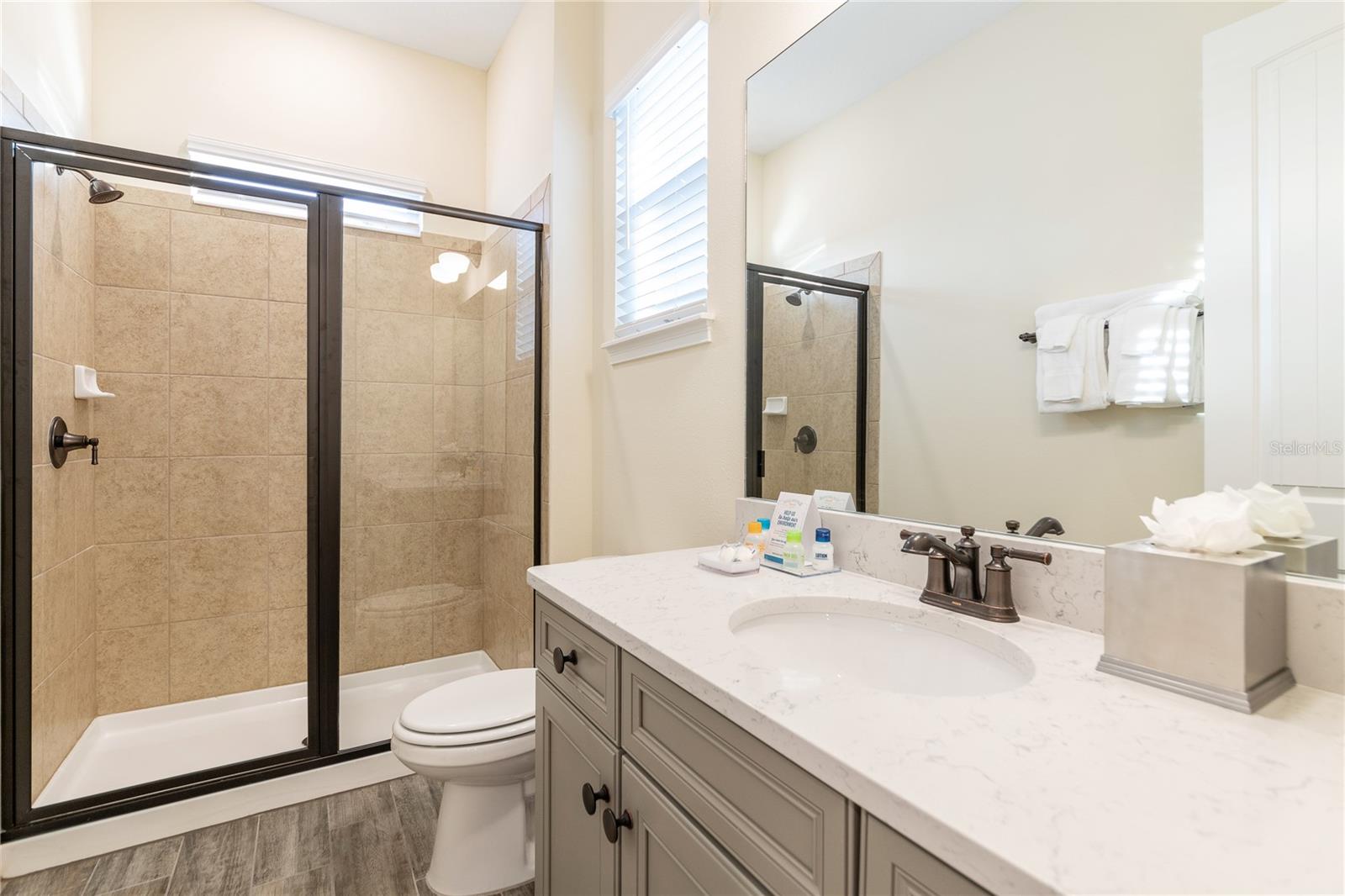 ROLLING OAKS PH 6 - Residential Lease