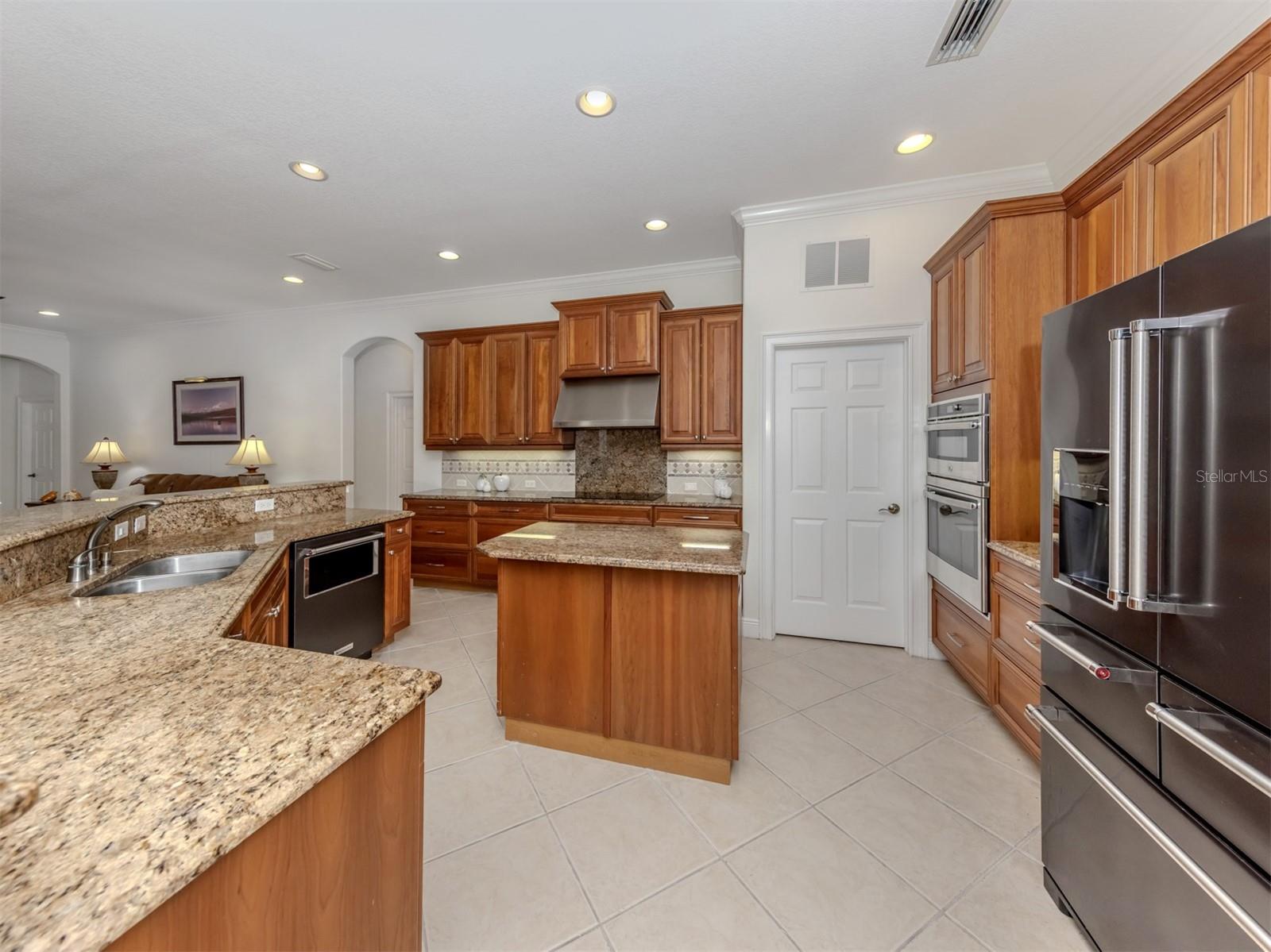 VENETIAN GOLF & RIVER CLUB PHA - Residential