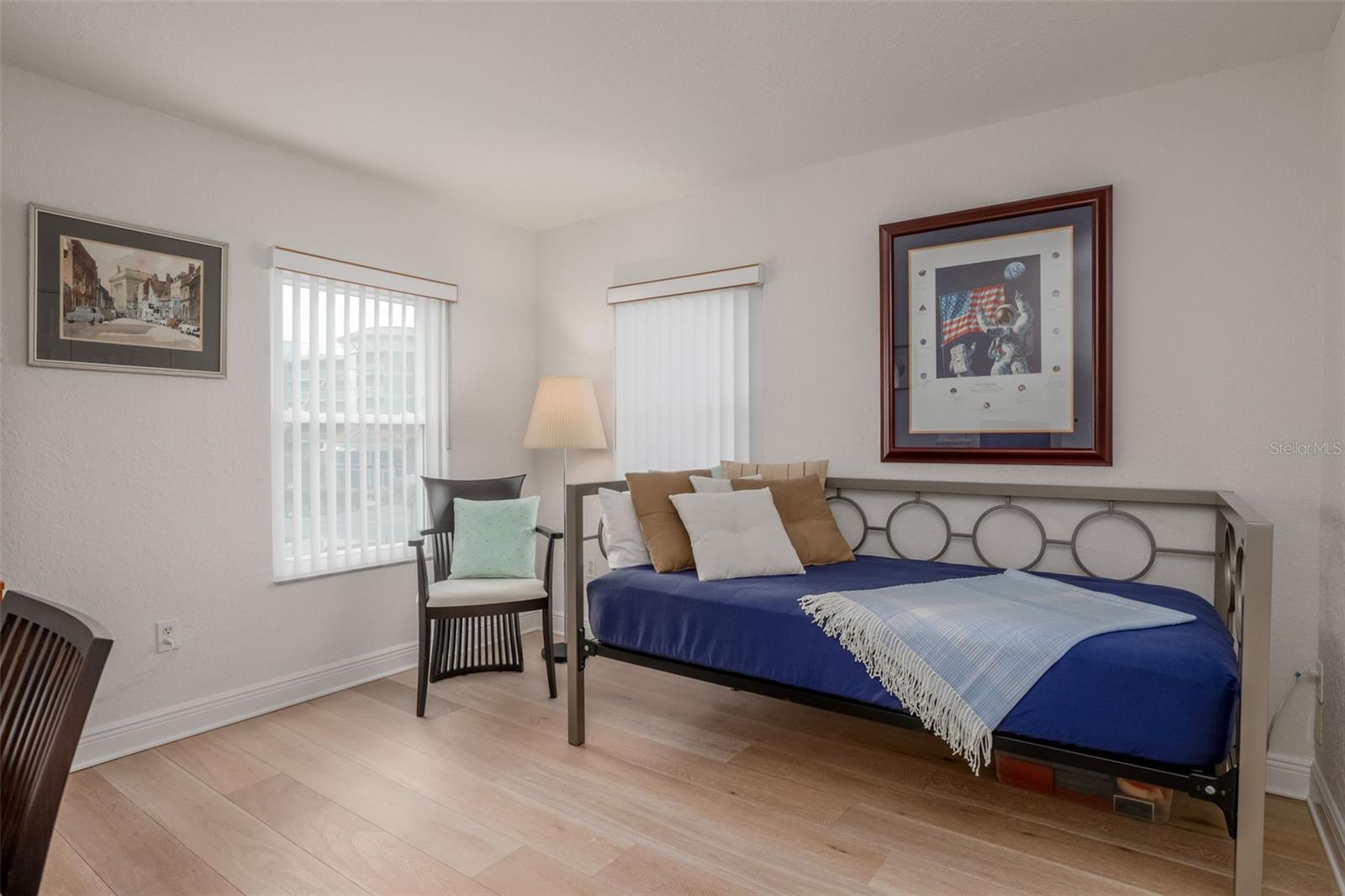 ISLAND TWNHMS TREASURE ISLAND - Residential