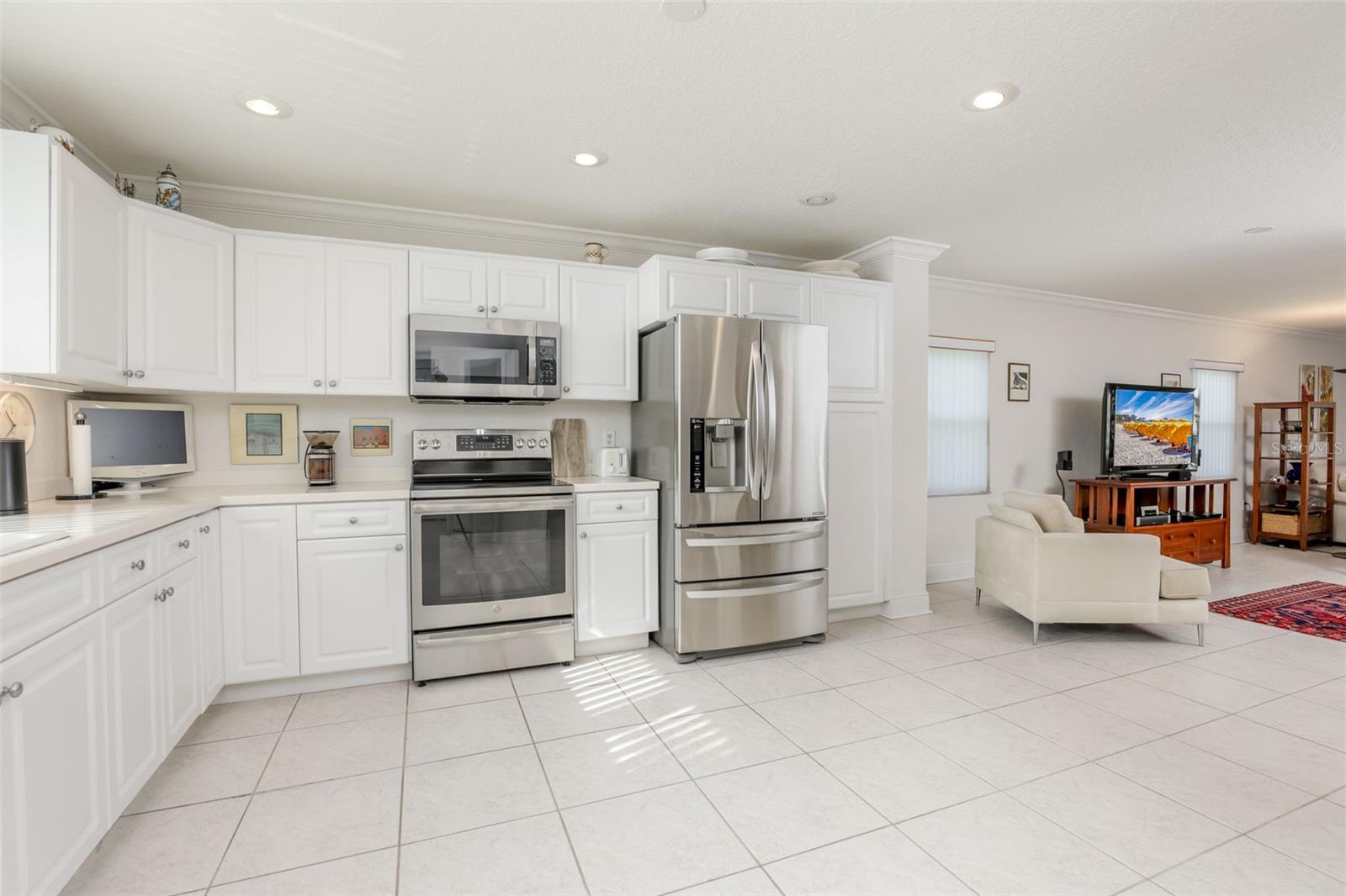 ISLAND TWNHMS TREASURE ISLAND - Residential