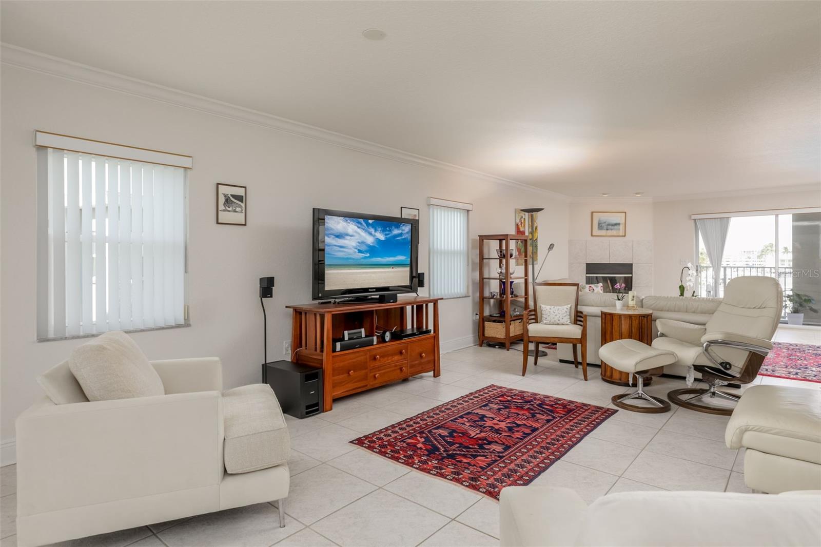 ISLAND TWNHMS TREASURE ISLAND - Residential