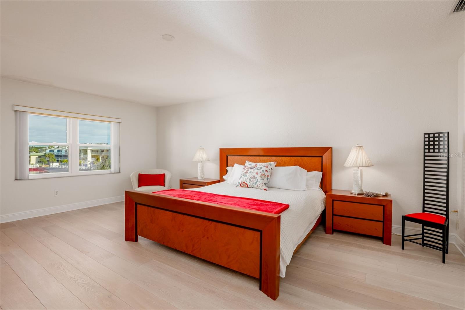 ISLAND TWNHMS TREASURE ISLAND - Residential