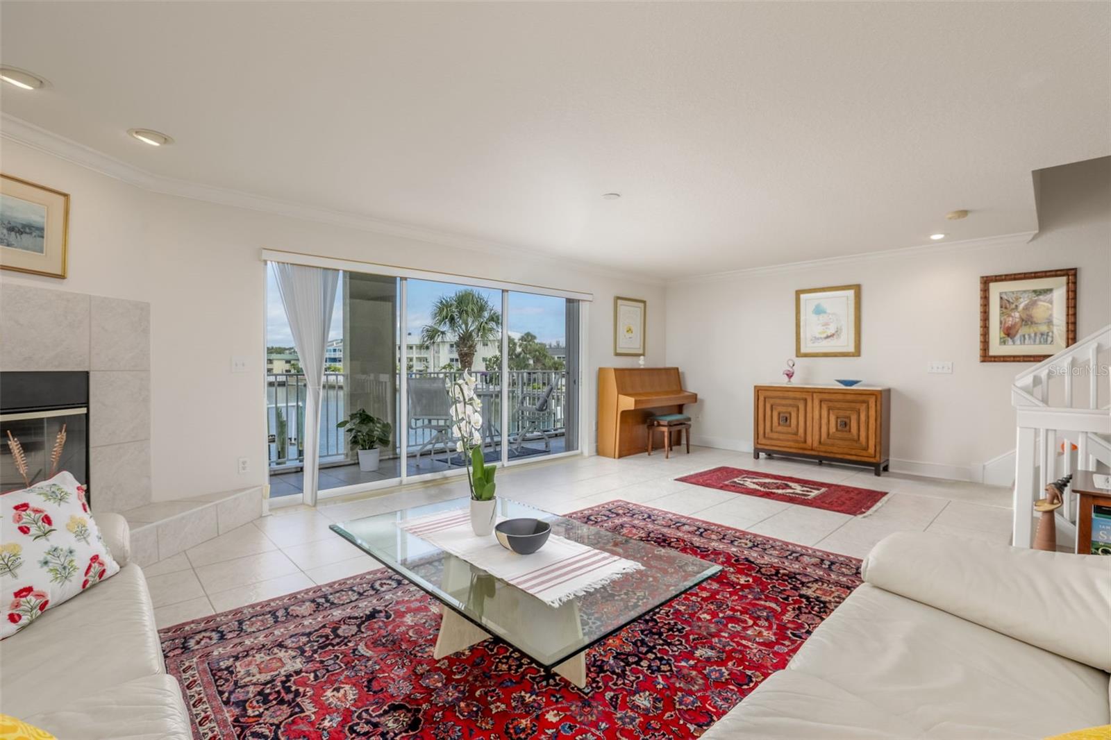 ISLAND TWNHMS TREASURE ISLAND - Residential