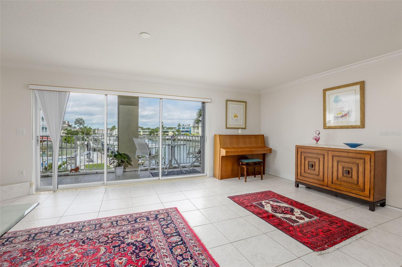 ISLAND TWNHMS TREASURE ISLAND - Residential