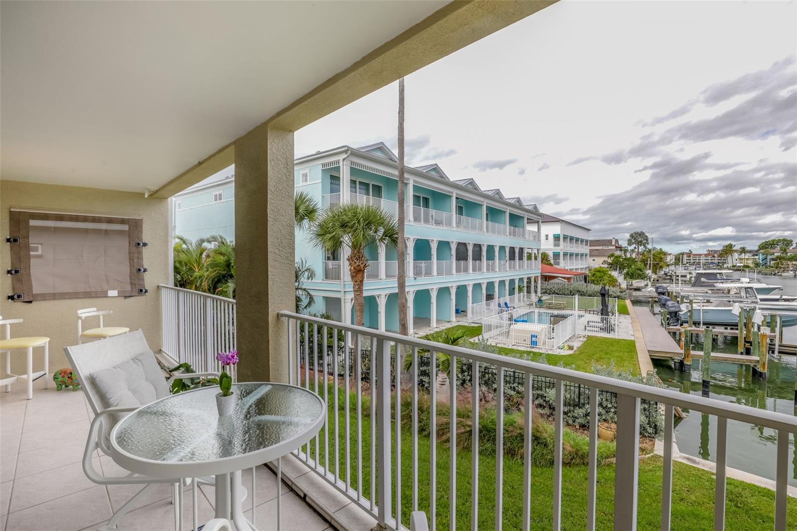 ISLAND TWNHMS TREASURE ISLAND - Residential