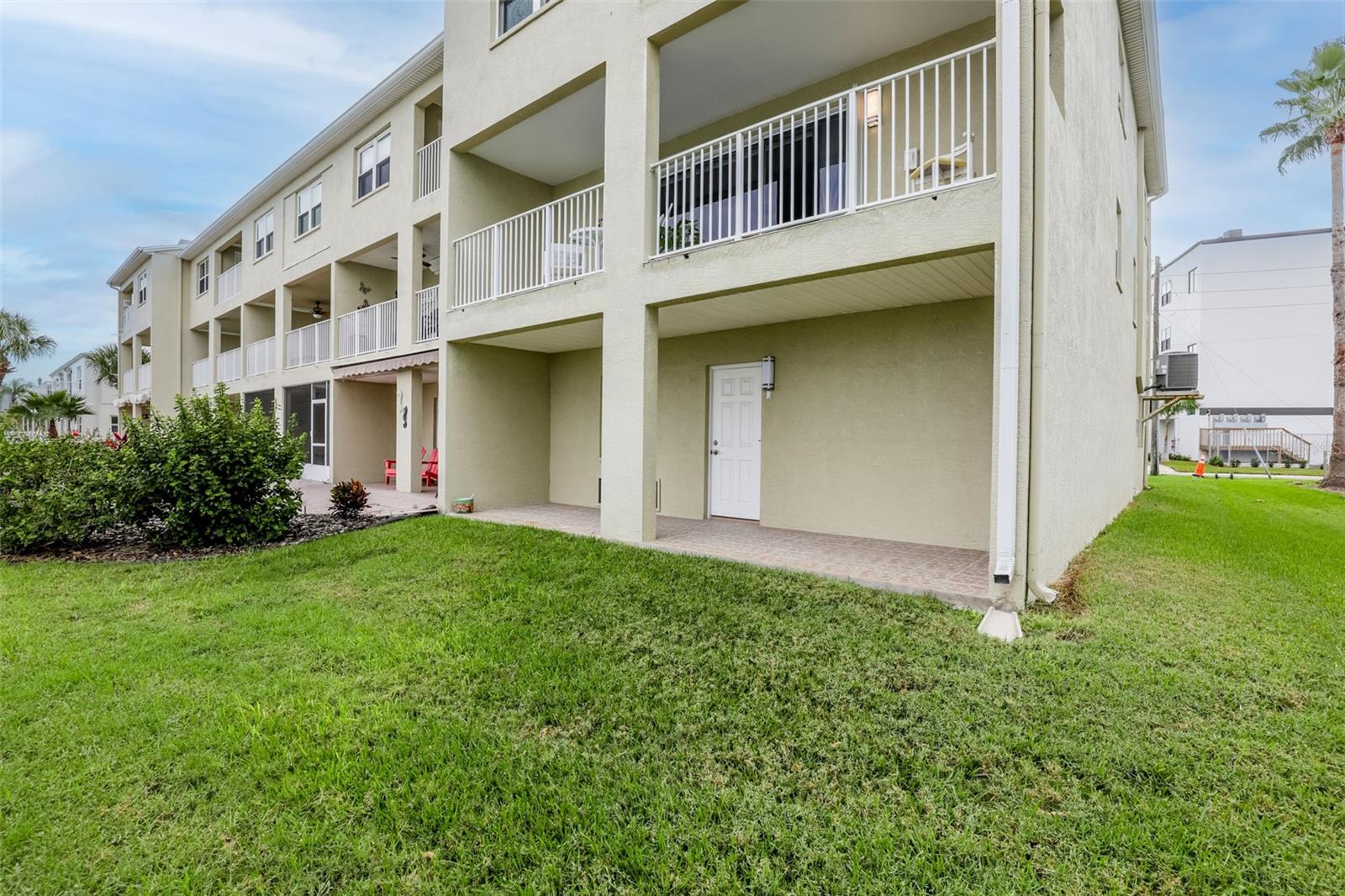 ISLAND TWNHMS TREASURE ISLAND - Residential