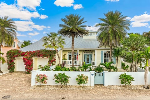 Photo of 760 E Railroad Avenue, Boca Grande, FL 33921 (MLS # D6149332)