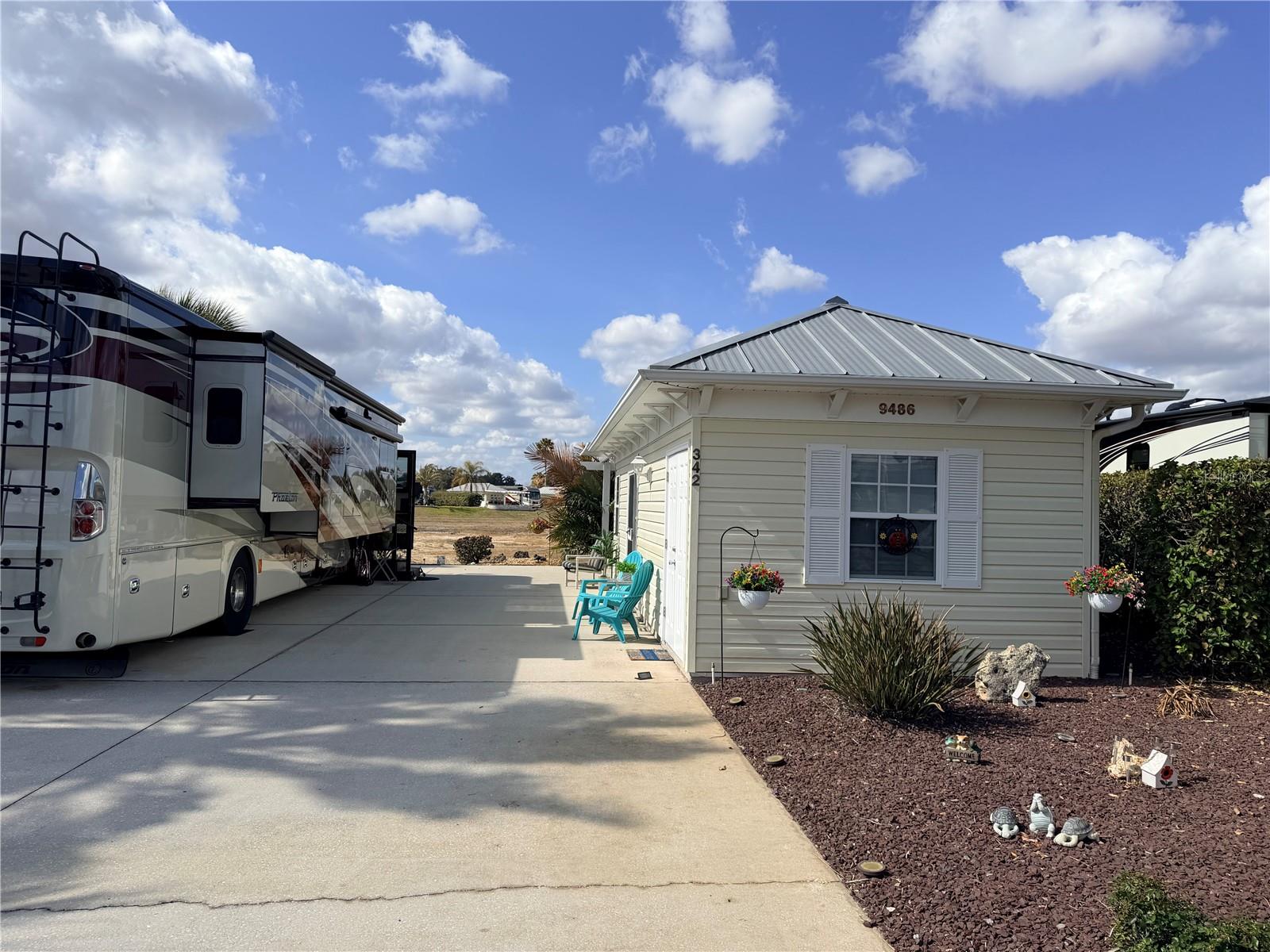 FLORIDA GRANDE MOTOR COACH RESIDENCE - Land