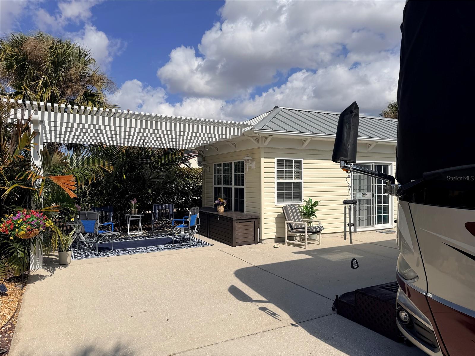 FLORIDA GRANDE MOTOR COACH RESIDENCE - Land