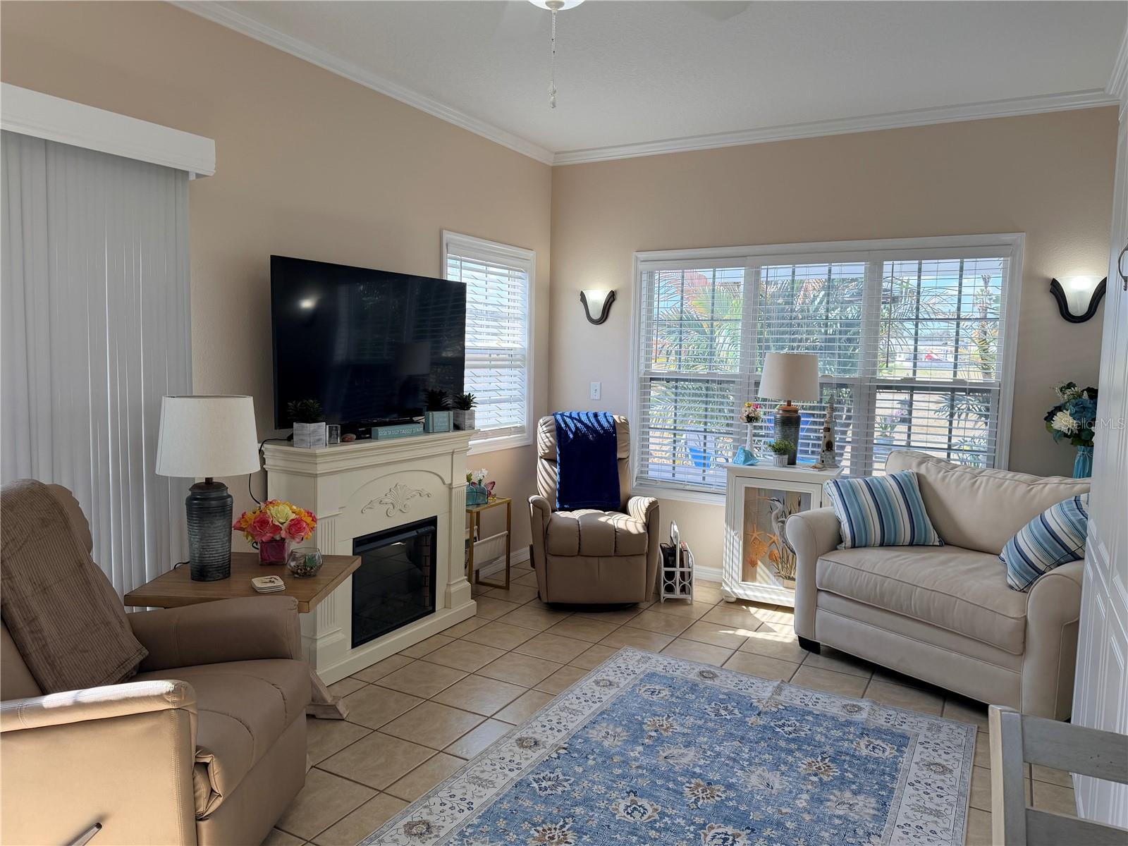 FLORIDA GRANDE MOTOR COACH RESIDENCE - Land