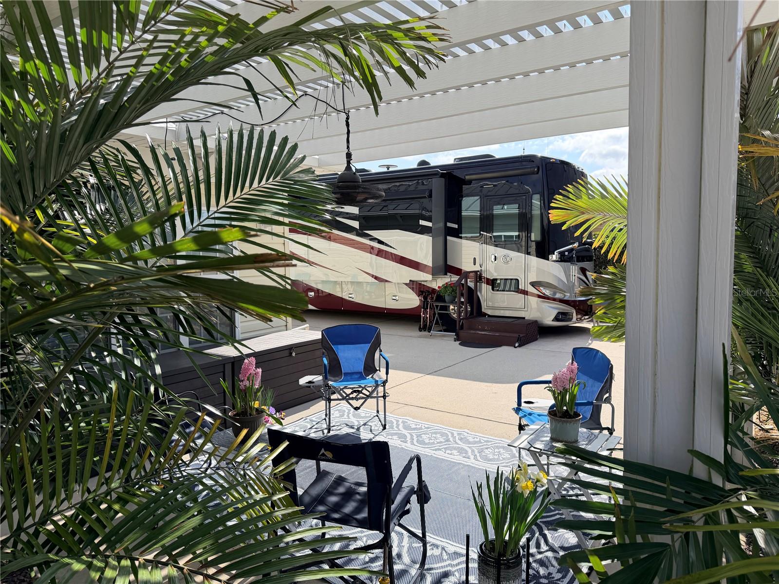 FLORIDA GRANDE MOTOR COACH RESIDENCE - Land