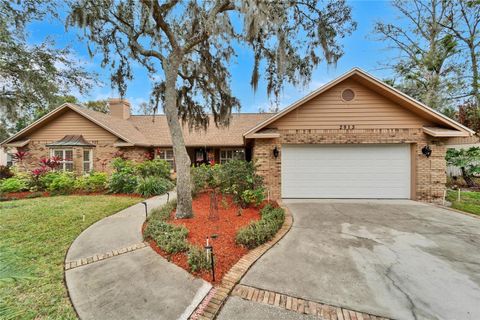 A home in PLANT CITY