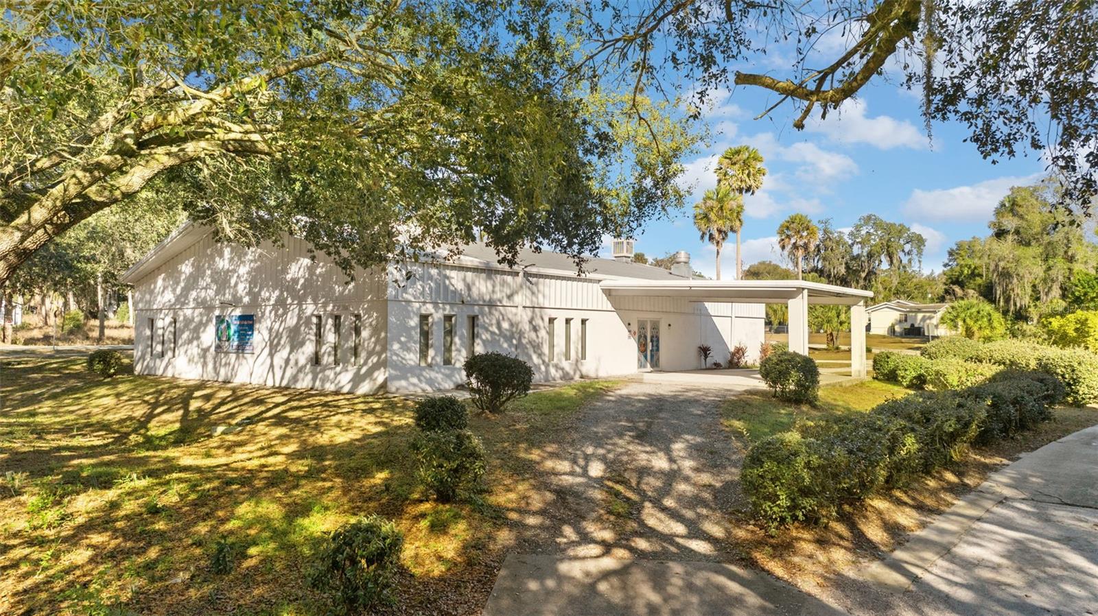 201 W UNIVERSITY AVENUE