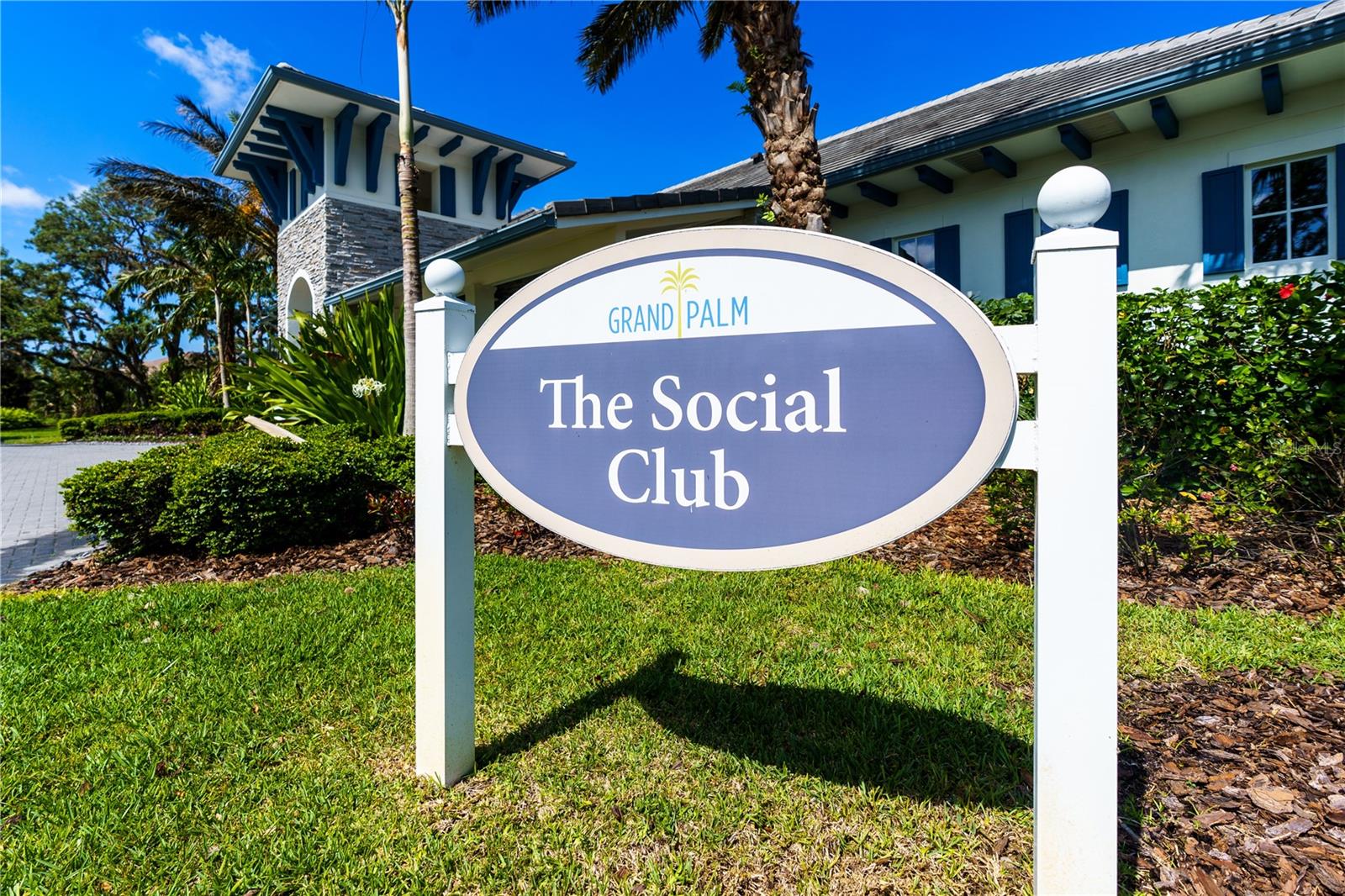 GRAND PALM - Residential Lease