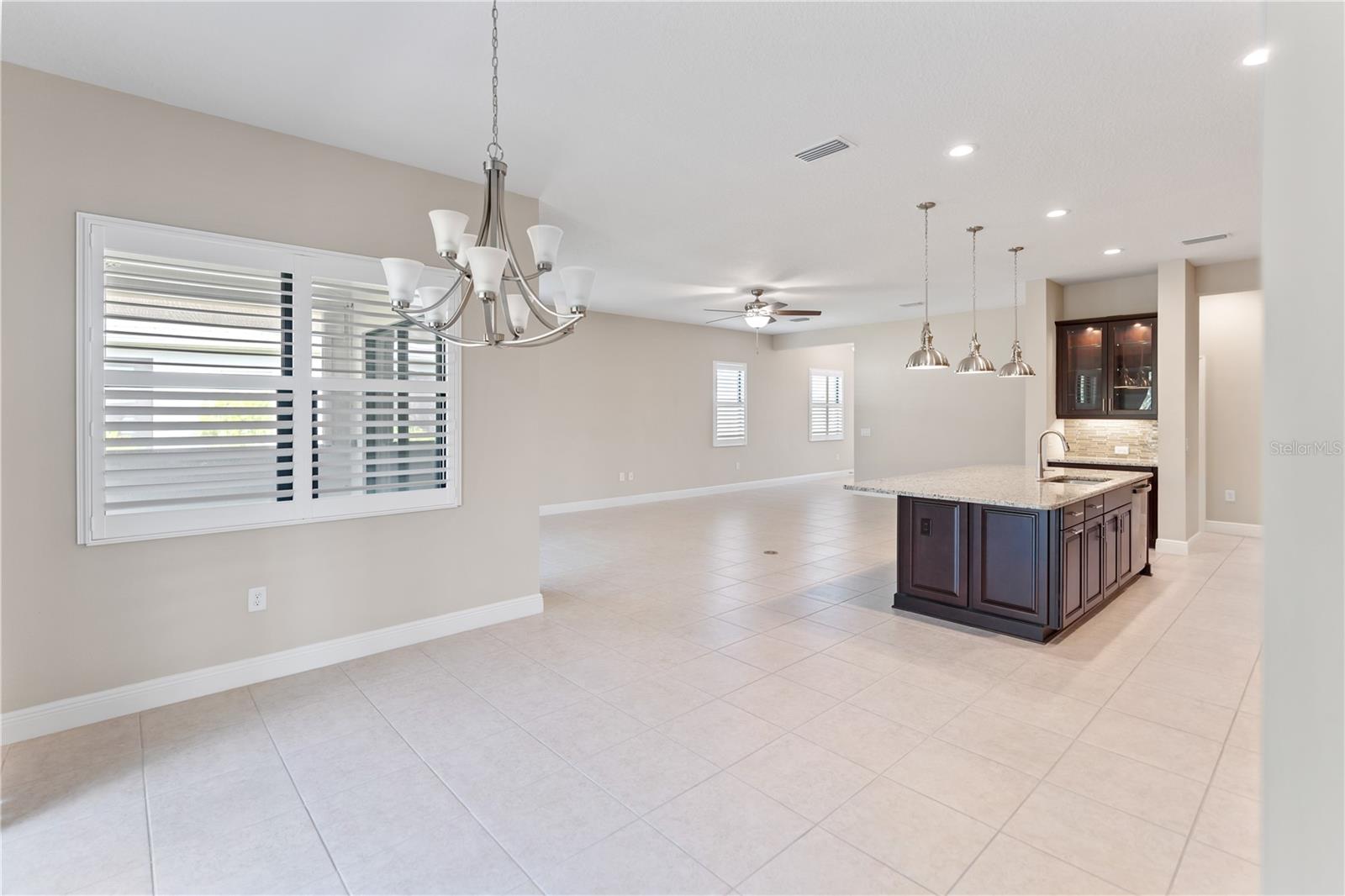 GRAND PALM - Residential Lease