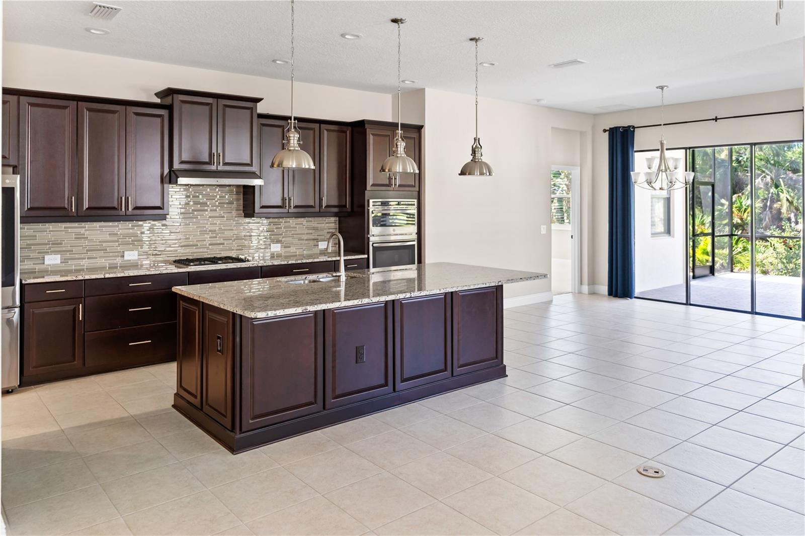 GRAND PALM - Residential Lease