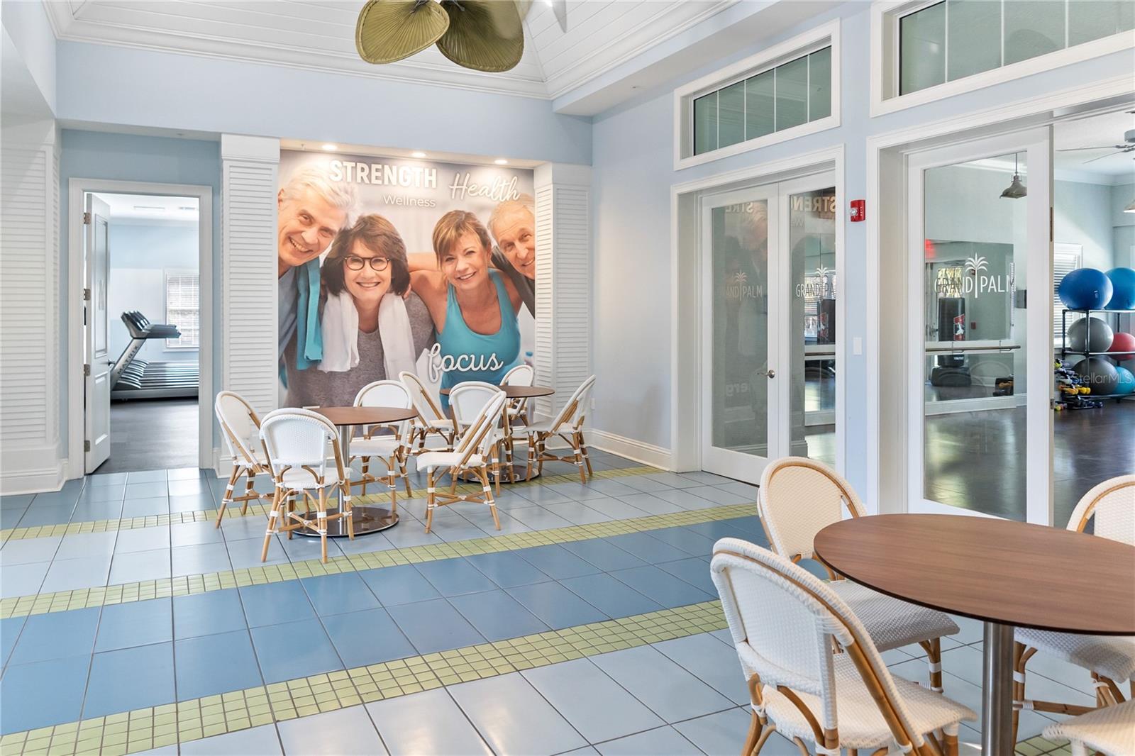GRAND PALM - Residential Lease