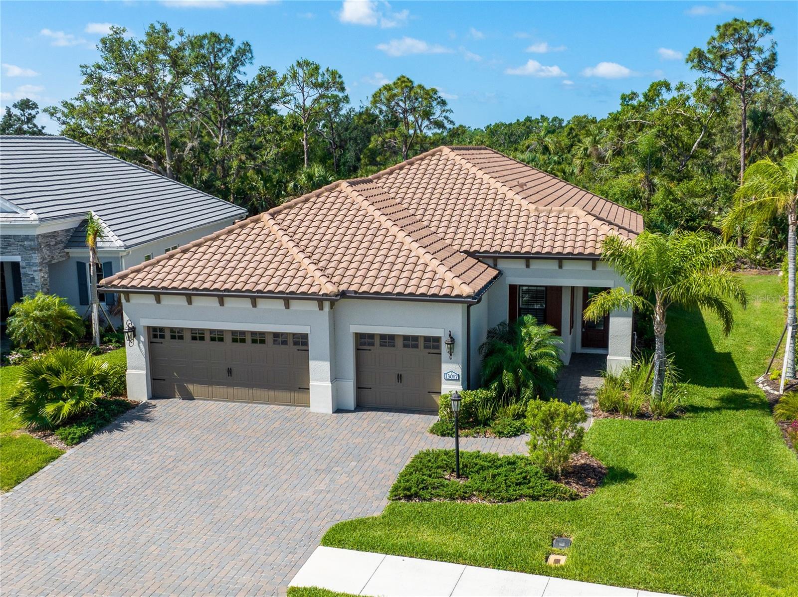 GRAND PALM - Residential Lease