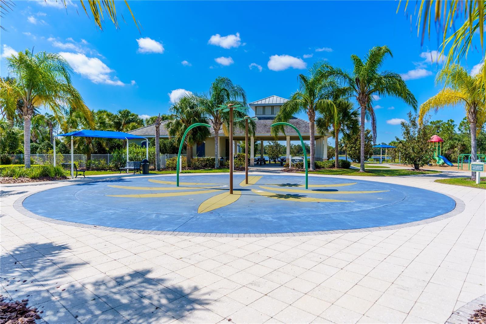 GRAND PALM - Residential Lease
