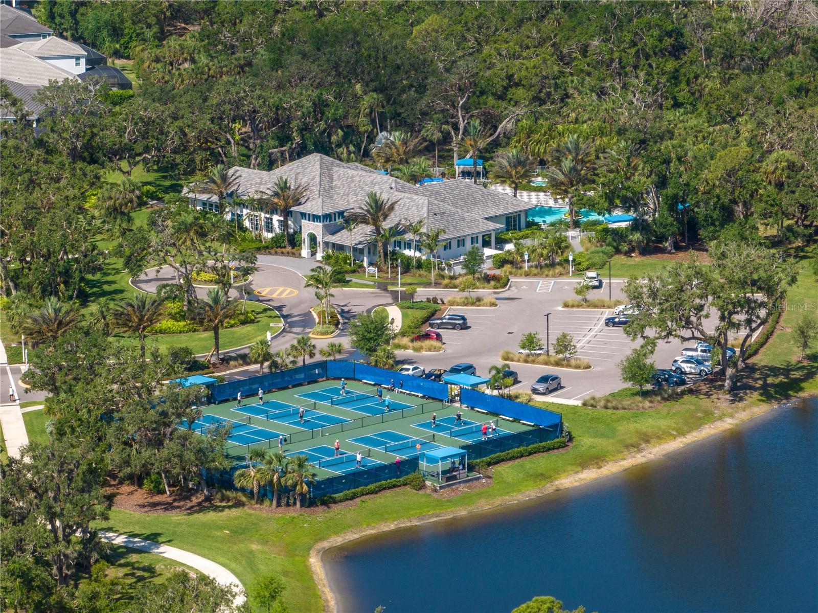 GRAND PALM - Residential Lease