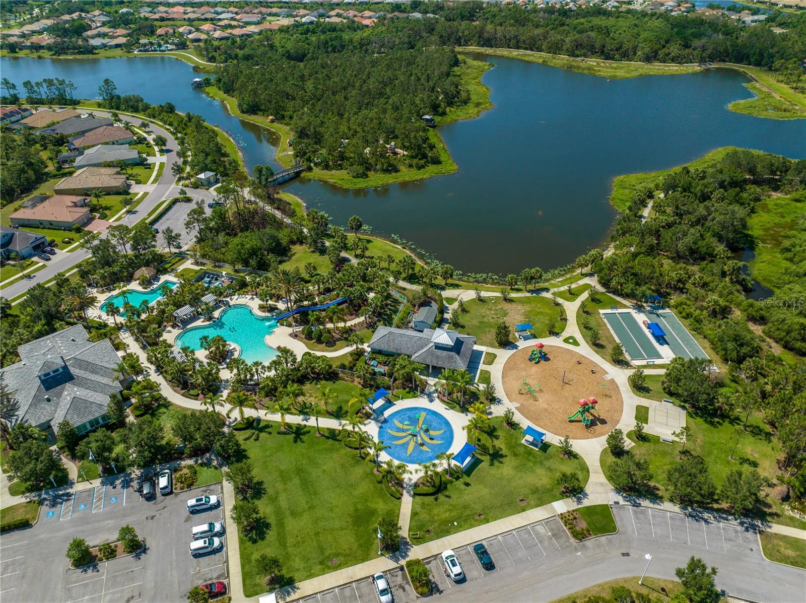 GRAND PALM - Residential Lease