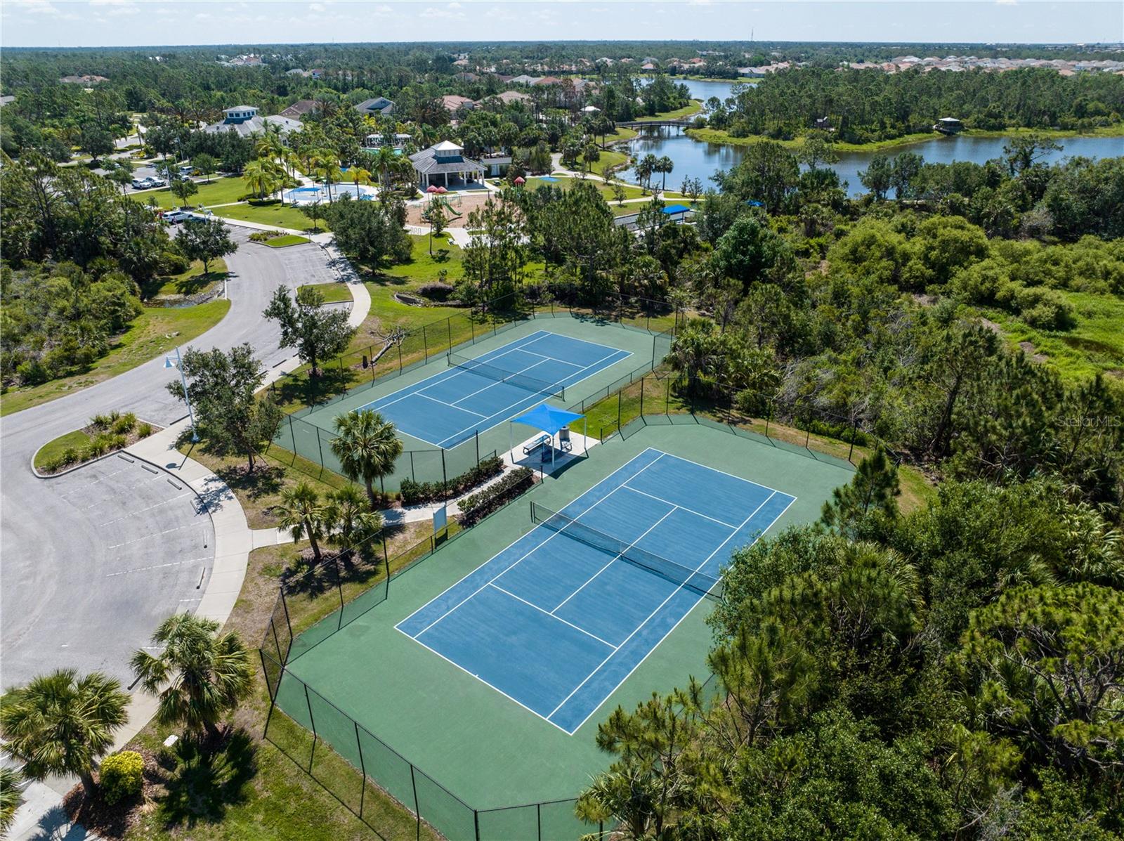GRAND PALM - Residential Lease