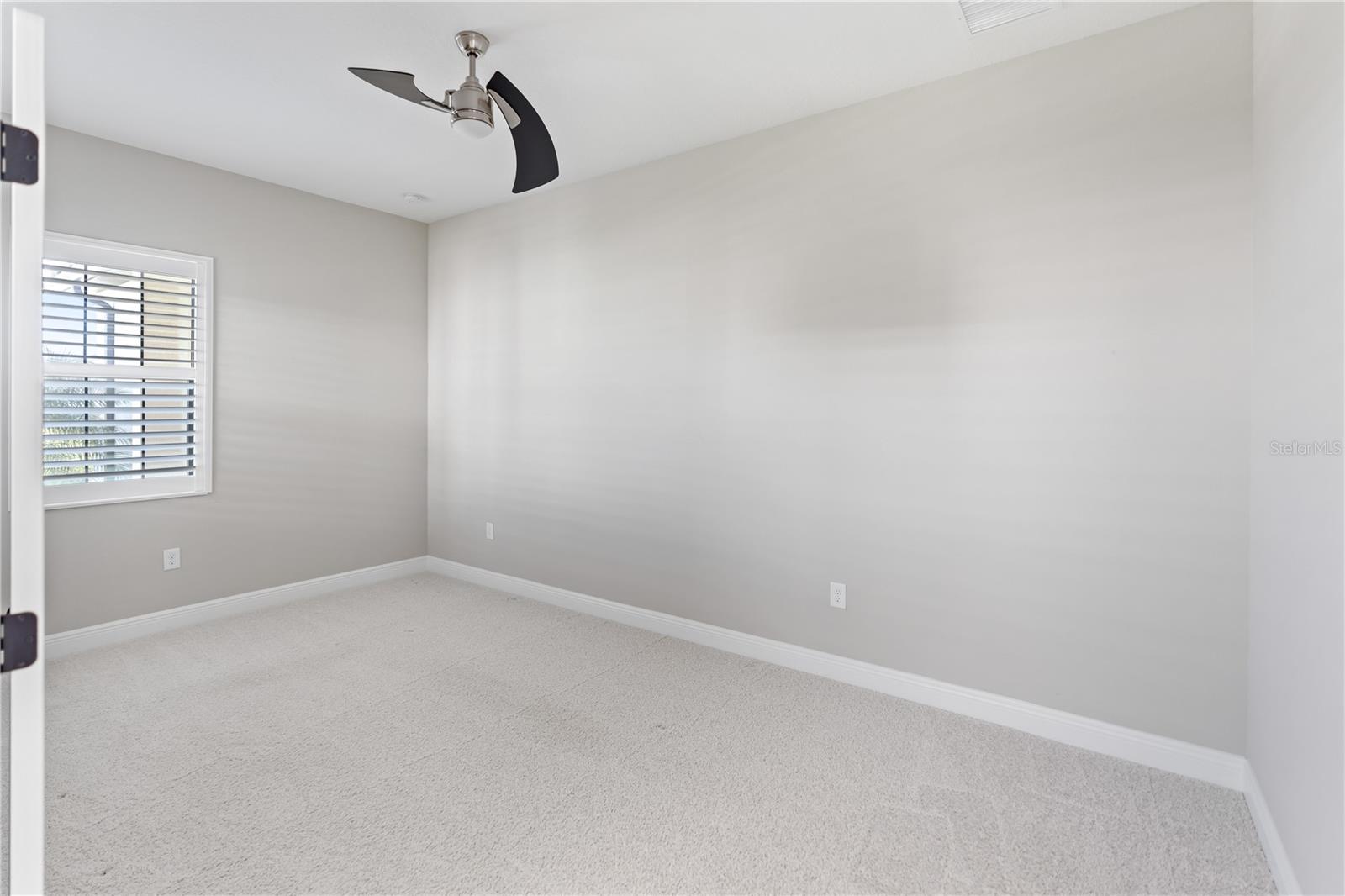 GRAND PALM - Residential Lease