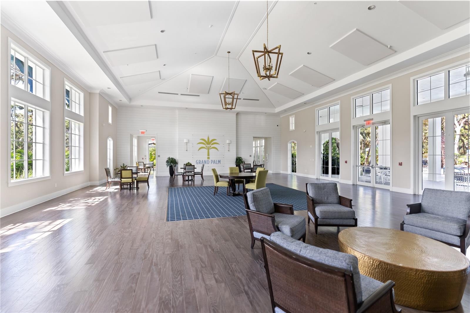 GRAND PALM - Residential Lease