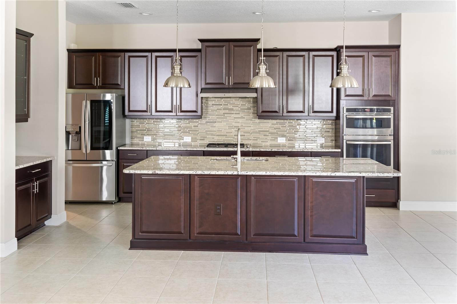 GRAND PALM - Residential Lease