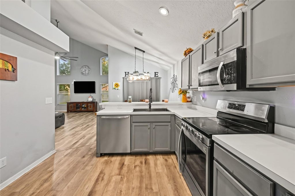 Photo of 909 15th Street NE, Ruskin, FL 33570 (MLS # TB8559741)