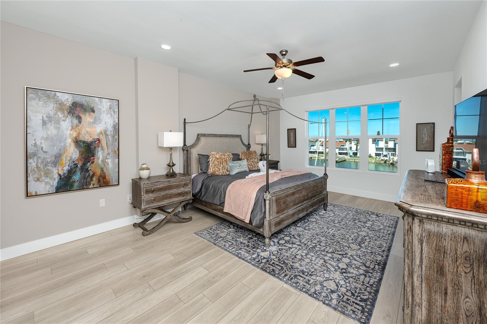 HARBOR AT TOWN CENTER CONDO - Residential