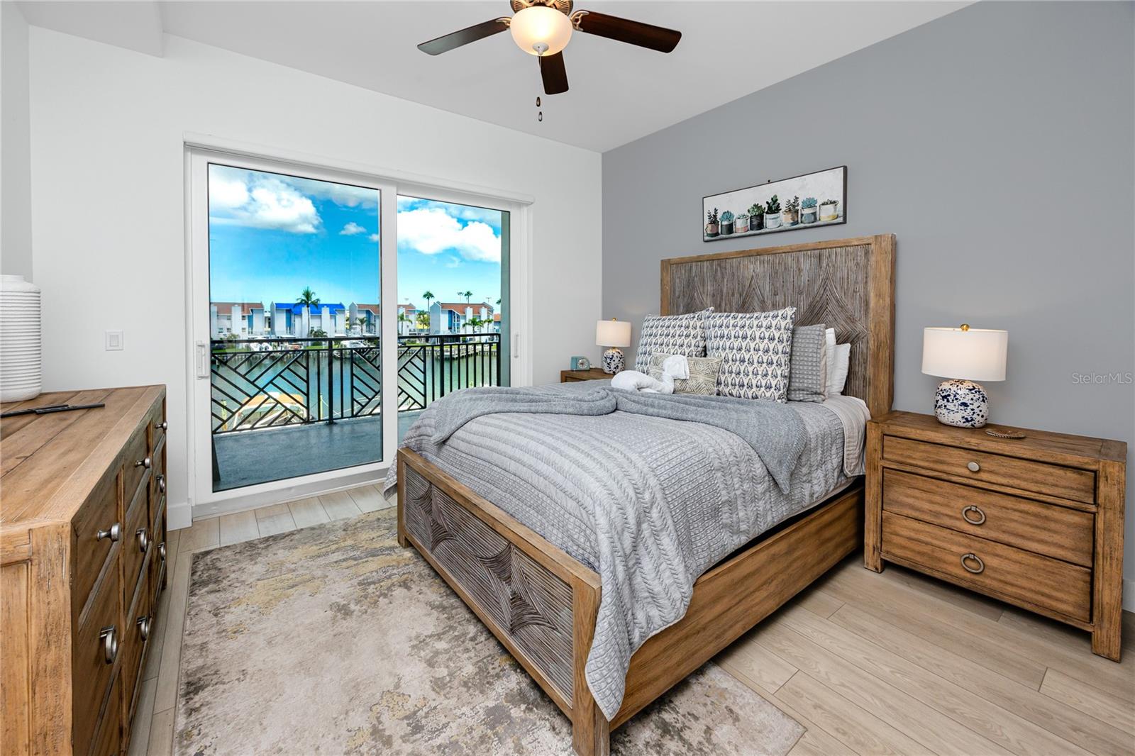 HARBOR AT TOWN CENTER CONDO - Residential