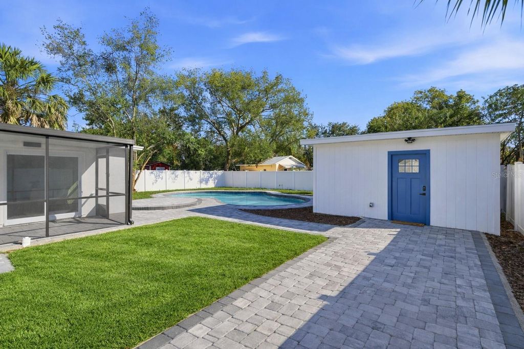 Photo of 2116 W Sewaha Street, Tampa, FL 33612 (MLS # TB8481591)