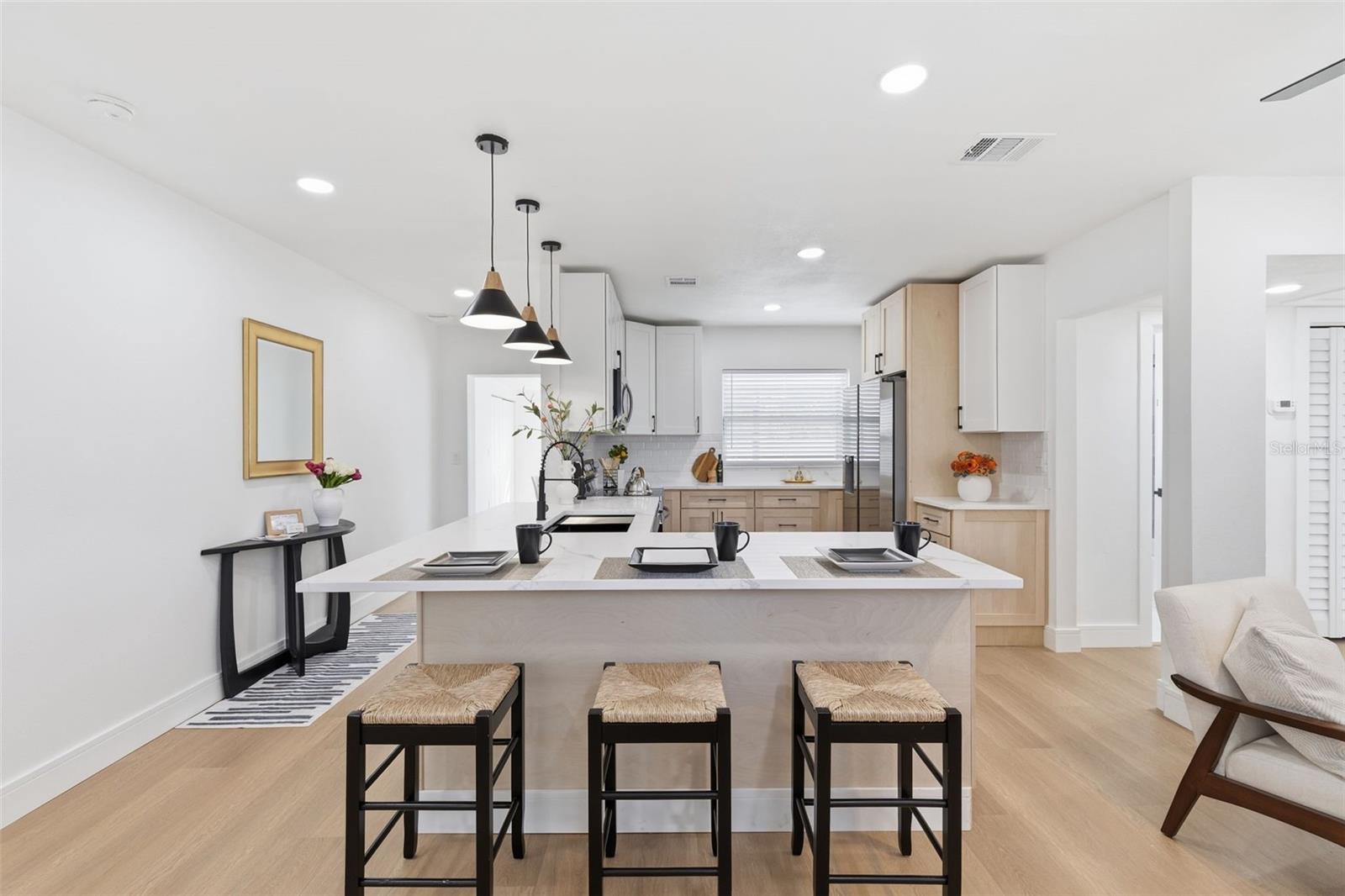 2116 W SEWAHA STREET