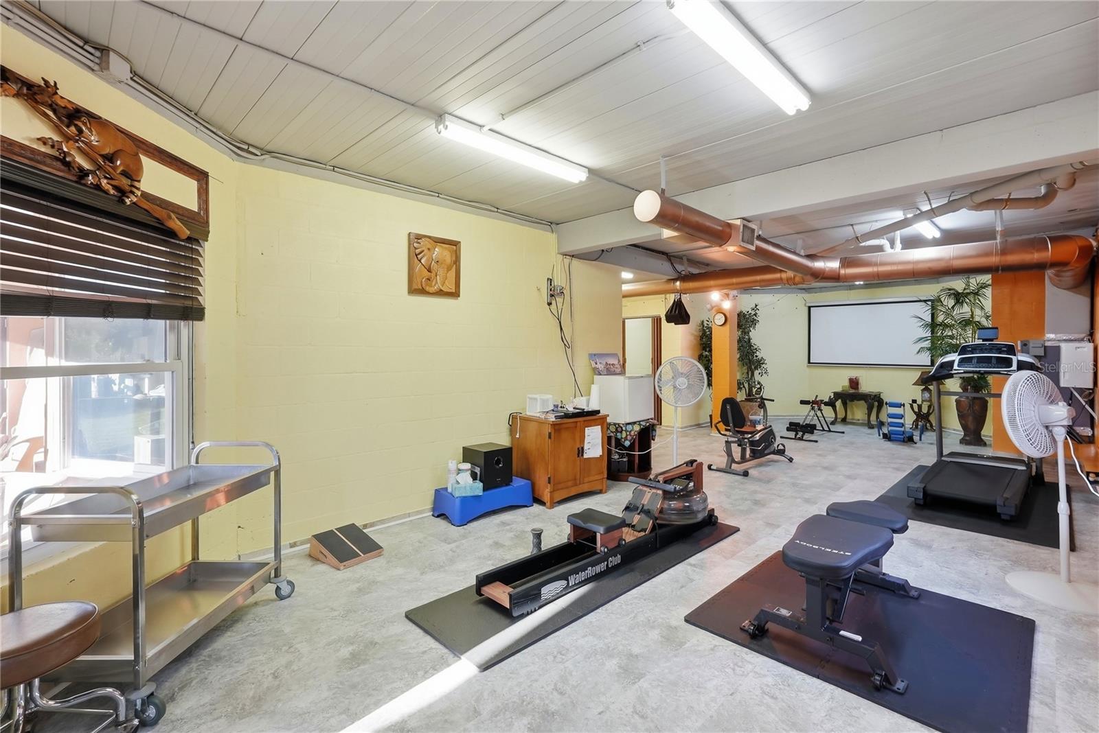 BAYWOOD PARK - Residential