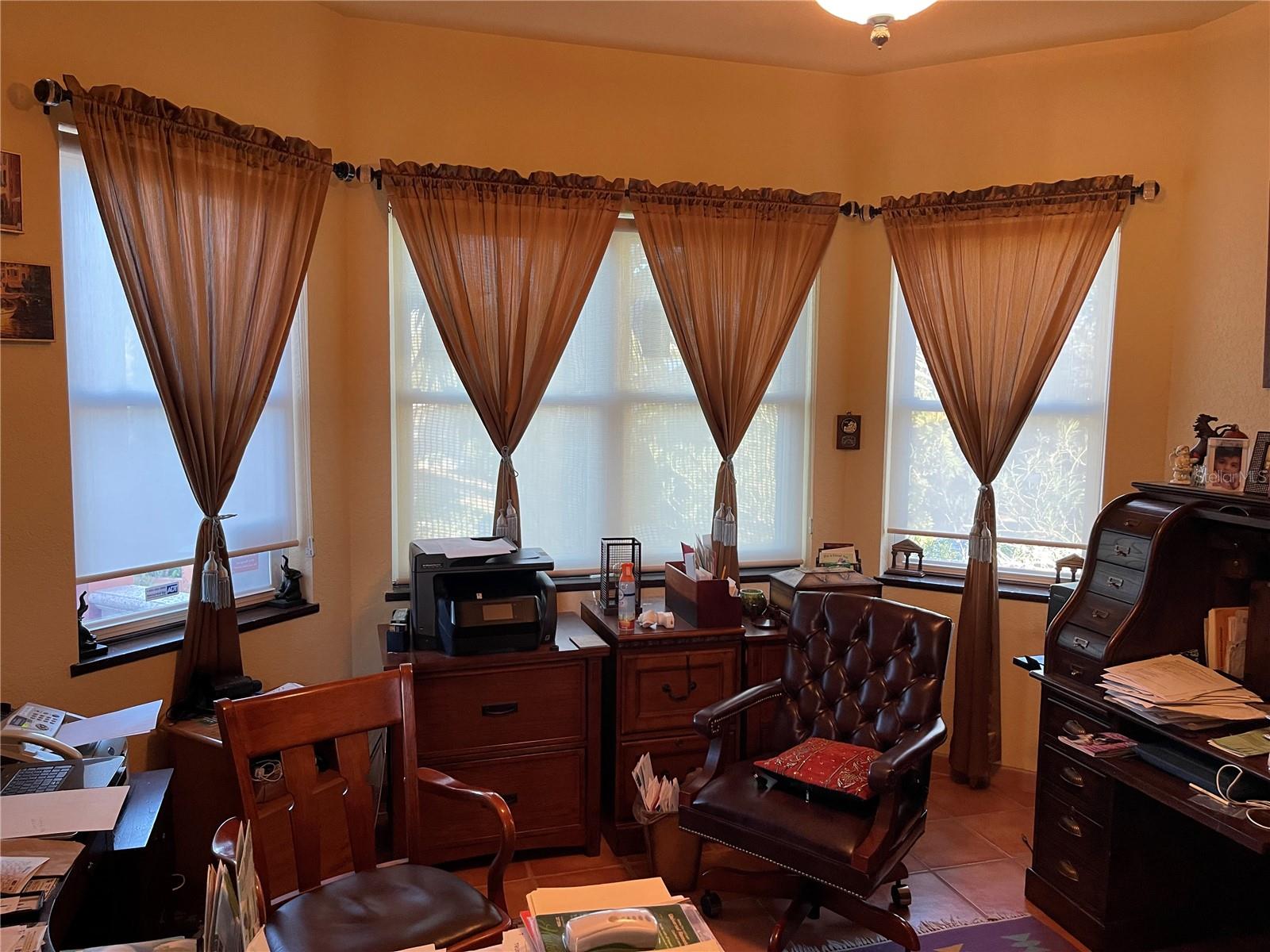 BAYWOOD PARK - Residential