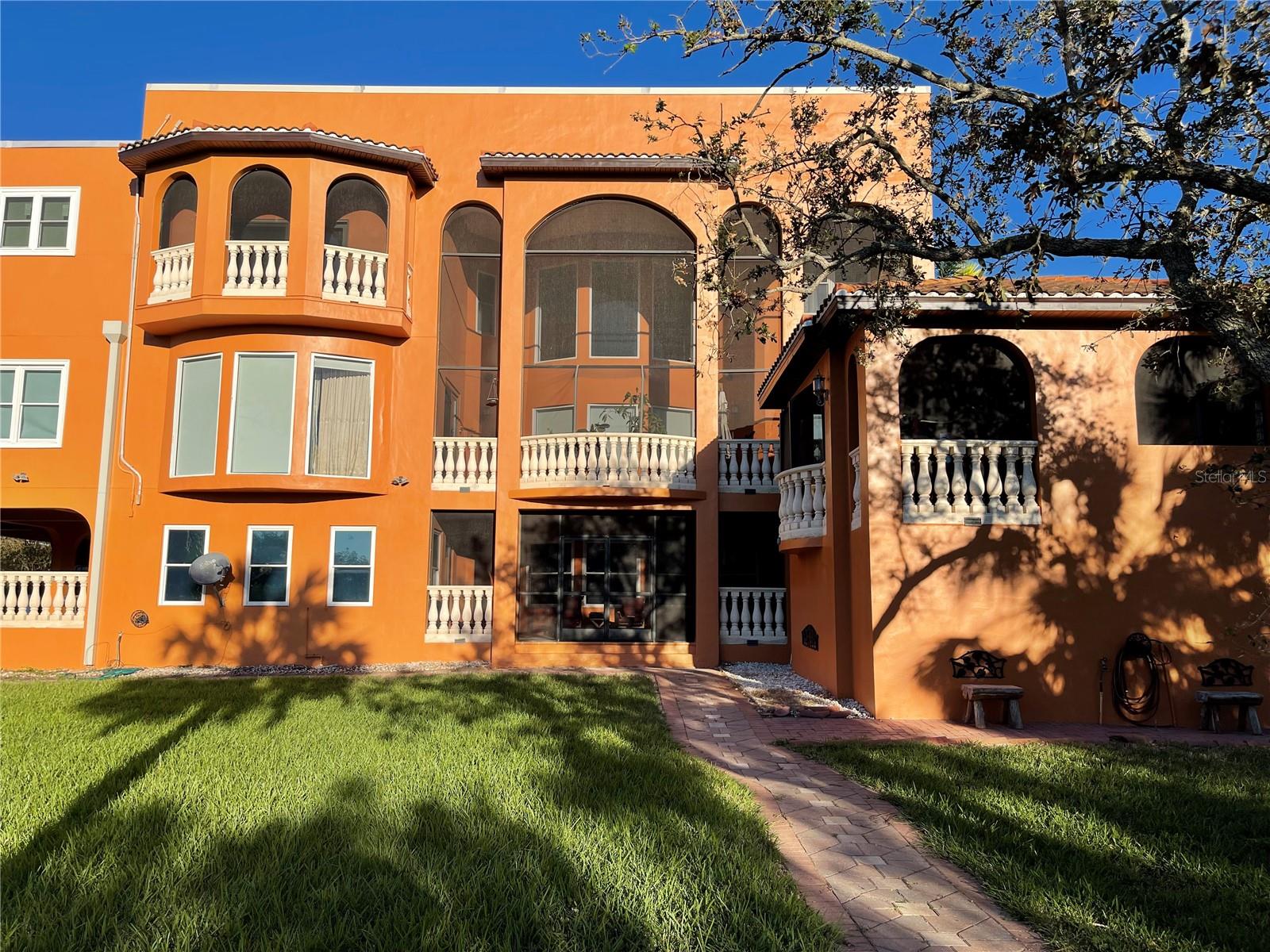 BAYWOOD PARK - Residential