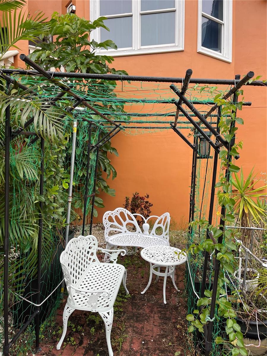 BAYWOOD PARK - Residential