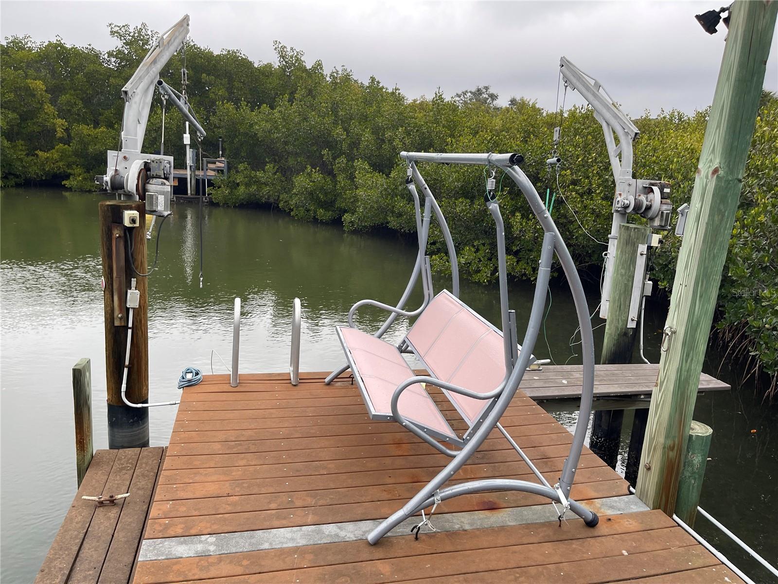 BAYWOOD PARK - Residential