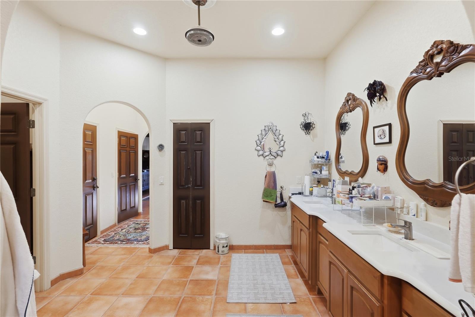 BAYWOOD PARK - Residential