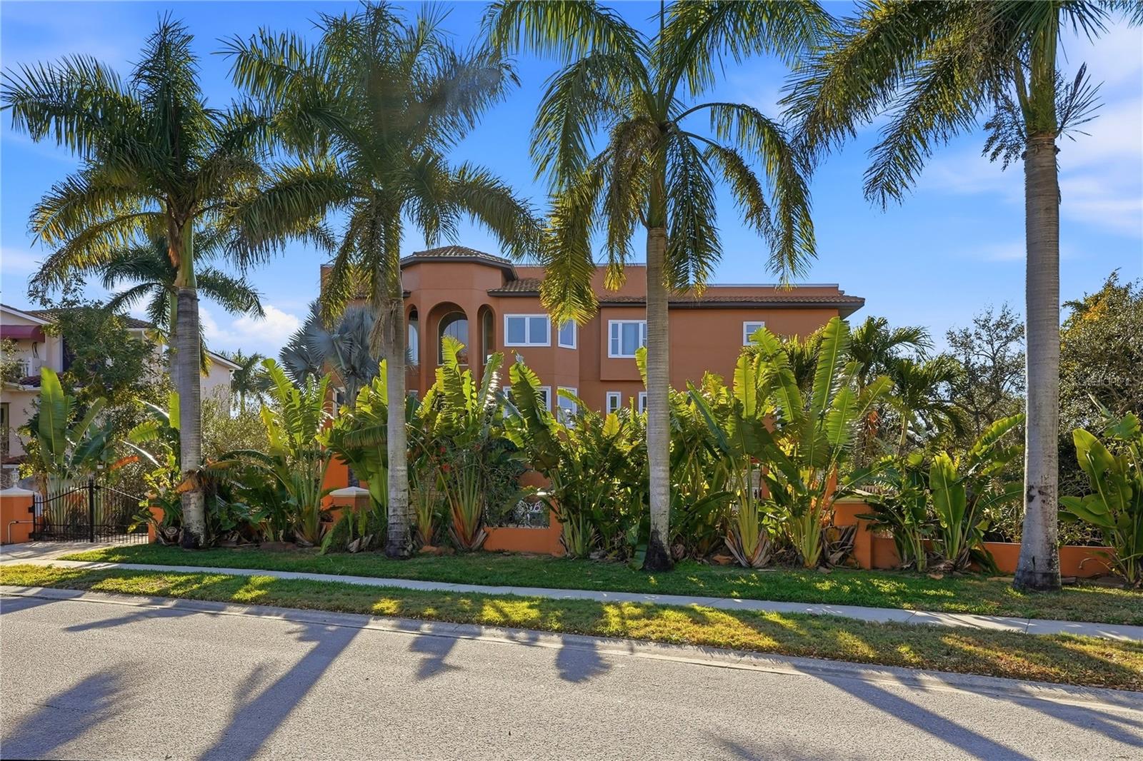 9017 BAYWOOD PARK DRIVE