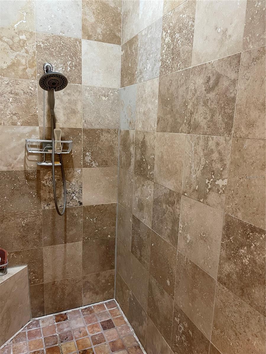 BAYWOOD PARK - Residential