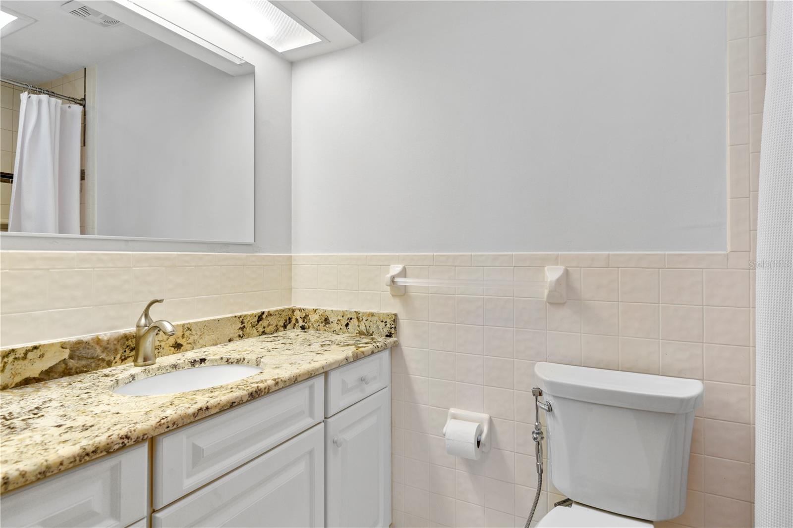 ISLAND 28 - Residential