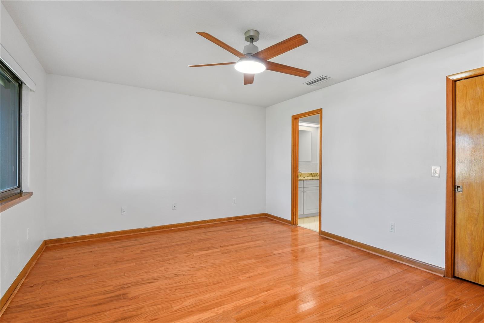 ISLAND 28 - Residential